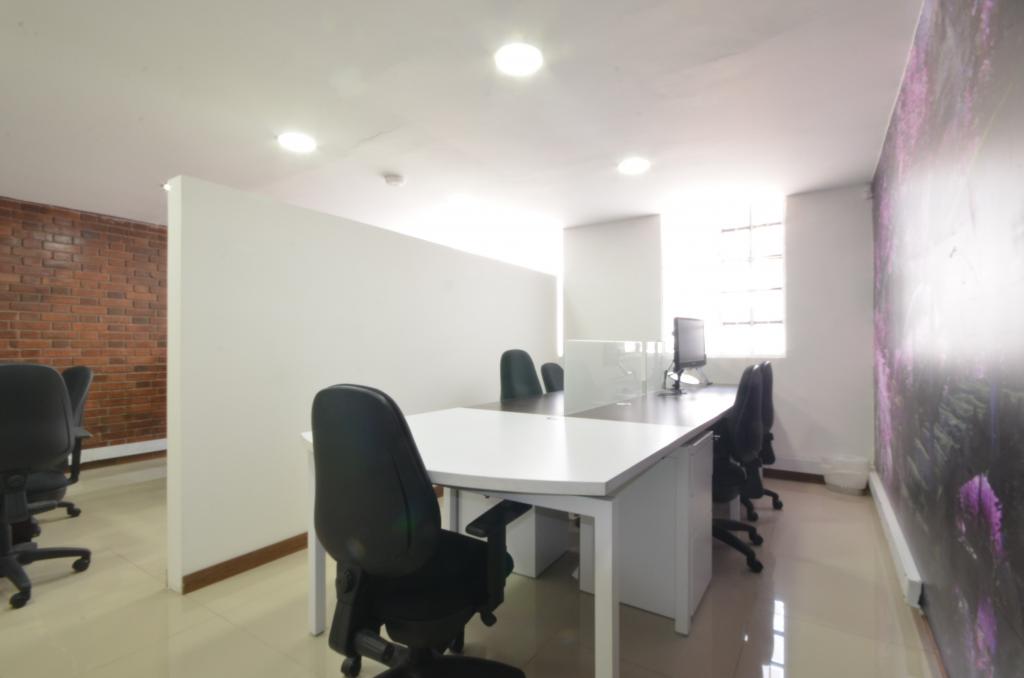 Casa En Venta - Pontevedra, Bogotá