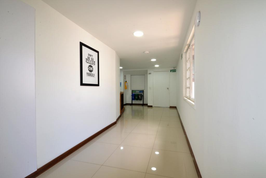 Casa En Venta - Pontevedra, Bogotá