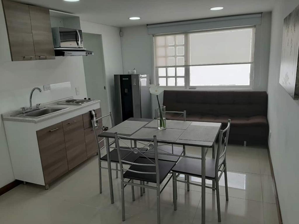 Casa En Venta - Pontevedra, Bogotá