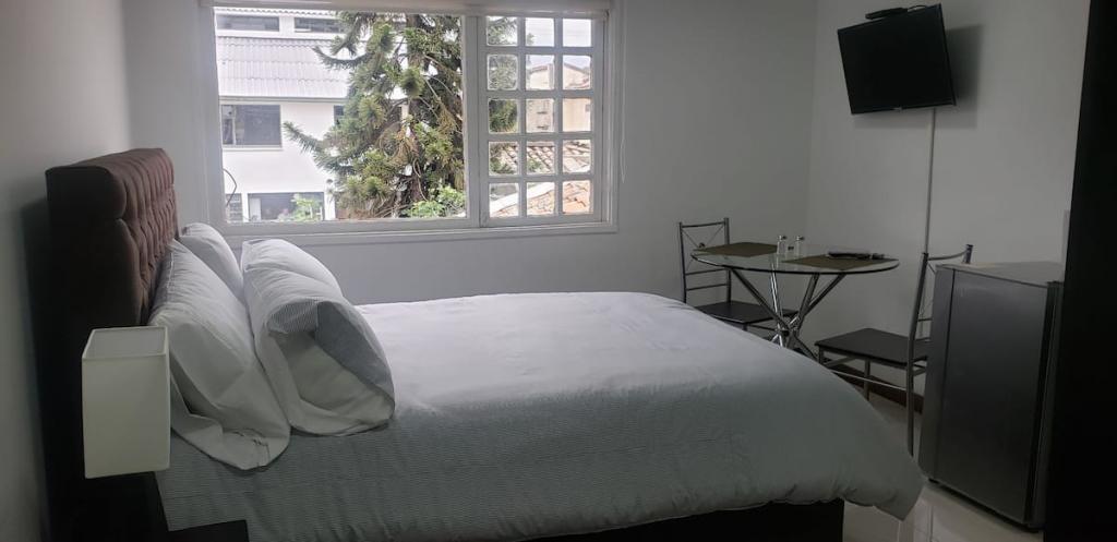 Casa En Venta - Pontevedra, Bogotá
