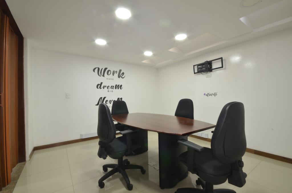 Casa En Venta - Pontevedra, Bogotá
