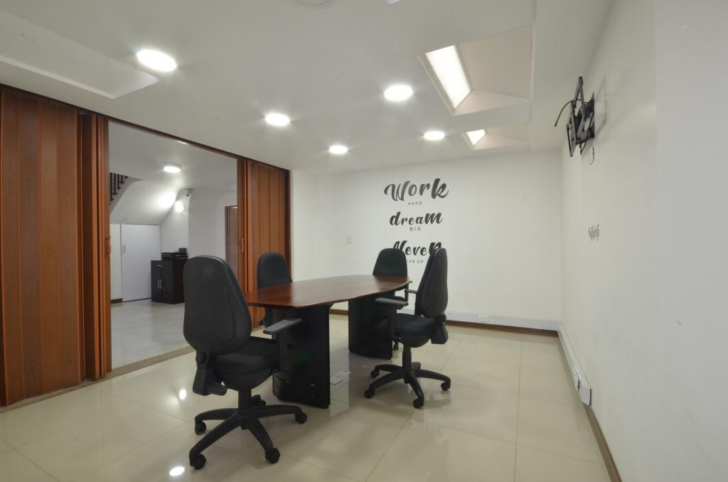Casa En Venta - Pontevedra, Bogotá