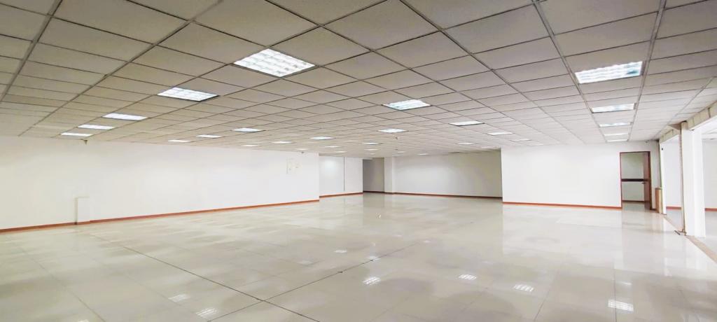Oficina En Venta - Los Alcázares, Bogotá