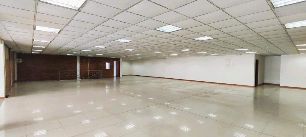 Oficina En Venta - Los Alcázares, Bogotá