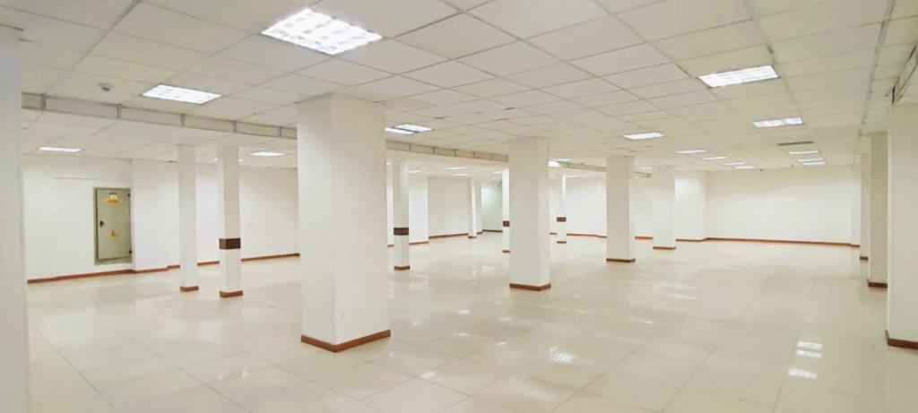 Oficina En Venta - Los Alcázares, Bogotá