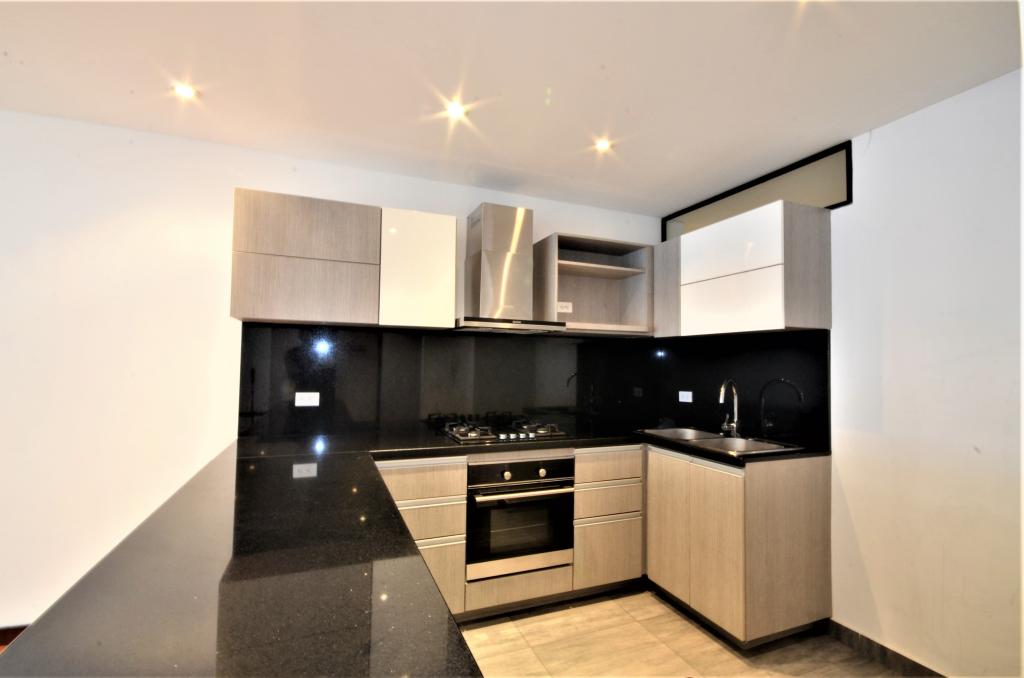Apartamento En Venta - Santa Barbara Oriental-Usaquén, Bogotá