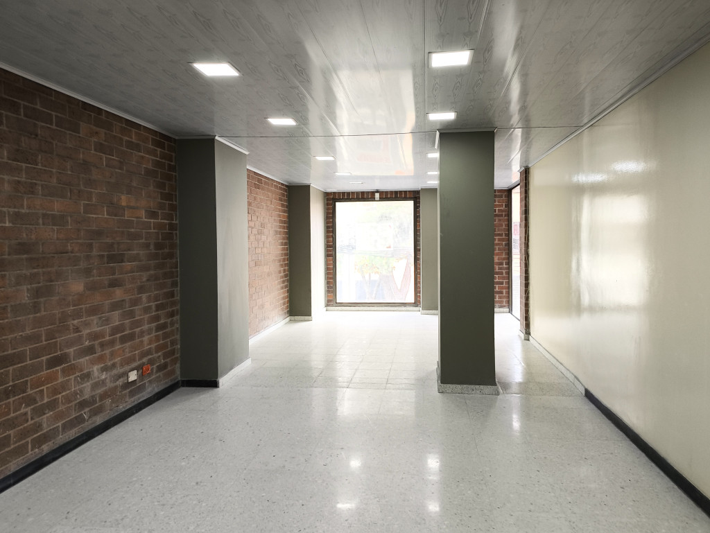 Local En Arriendo - Granjas De Techo, Bogotá