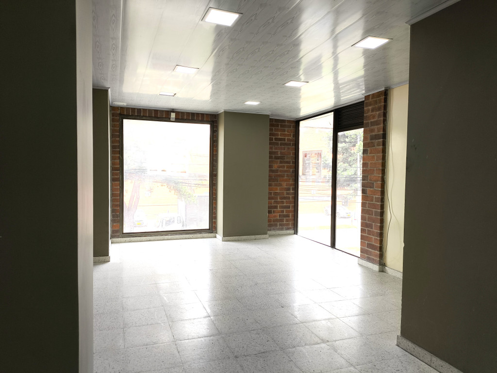 Local En Arriendo - Granjas De Techo, Bogotá
