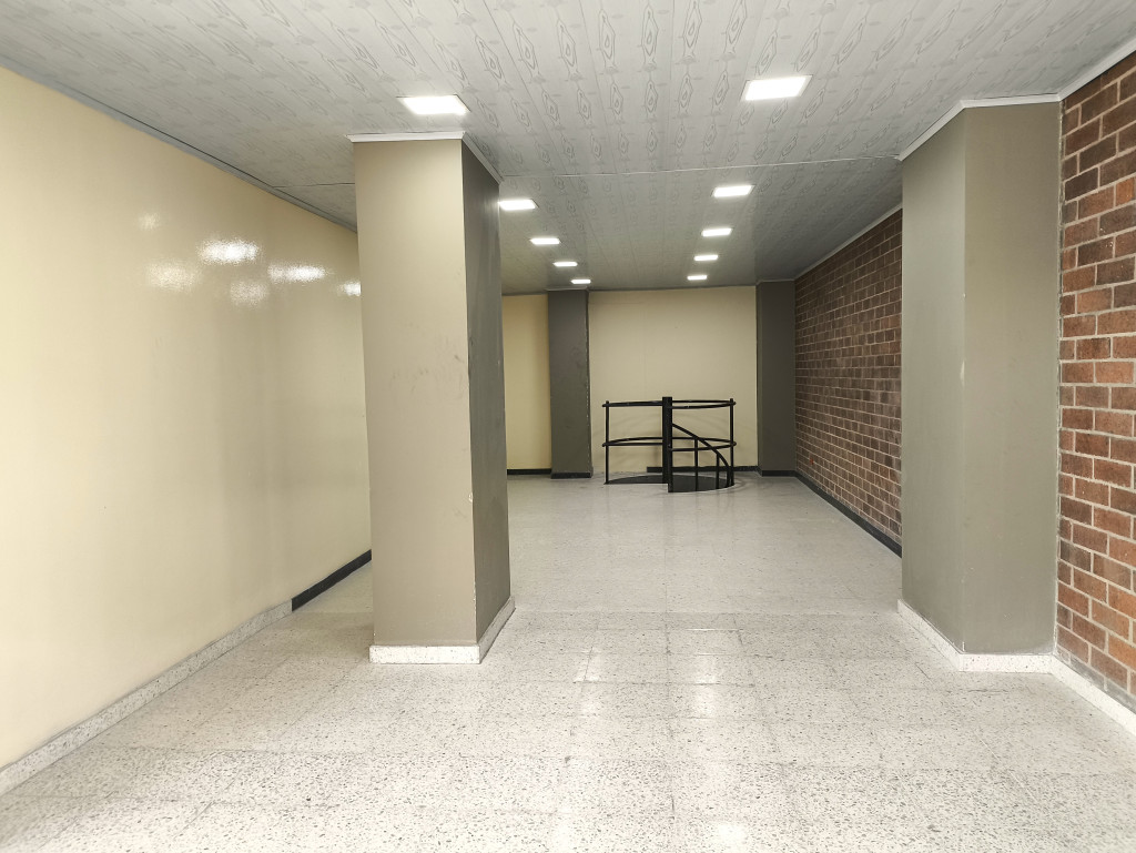 Local En Arriendo - Granjas De Techo, Bogotá