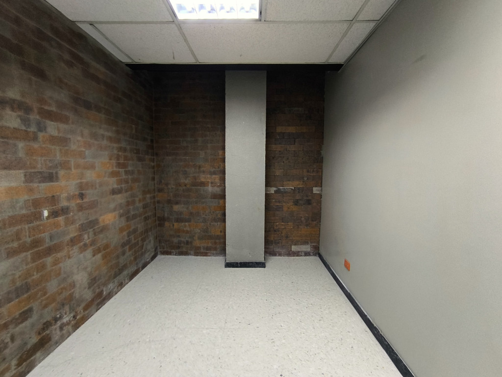 Local En Arriendo - Granjas De Techo, Bogotá