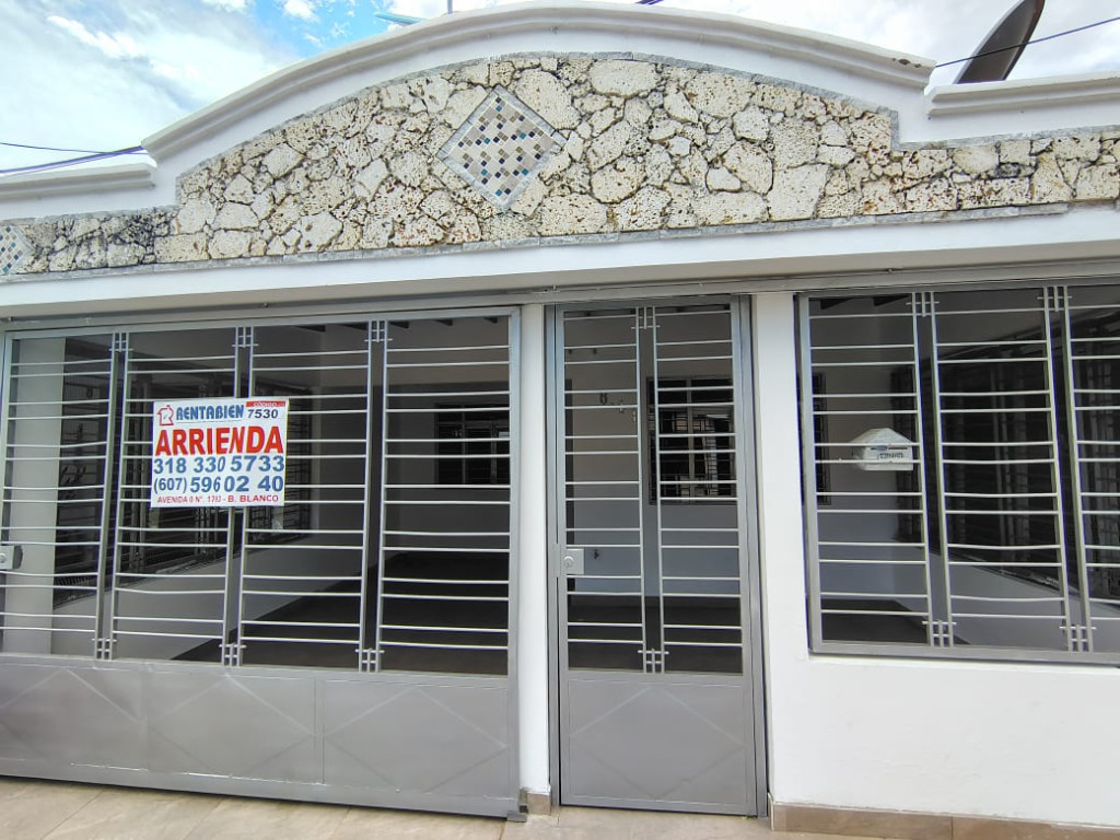 CASA Avenida 5 # 8 - 41 Urbanizacion Valle Bonito, Prados Del Este, Cúcuta