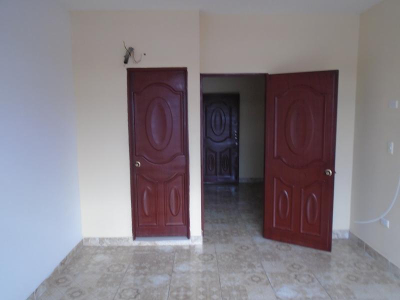 Casa-local EN VENTA EN Av. Gran Colombia, código: 1023453 - 24