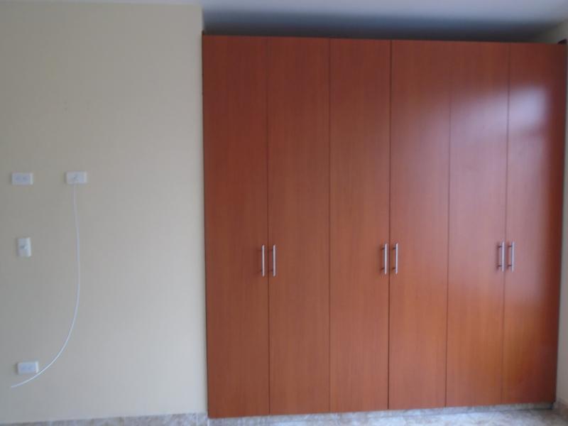 Casa-local EN VENTA EN Av. Gran Colombia, código: 1023453 - 25