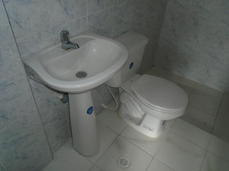 Casa-local EN VENTA EN Av. Gran Colombia, código: 1023453 - 26