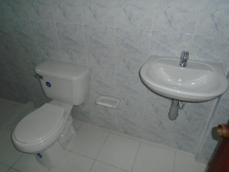 Casa-local EN VENTA EN Av. Gran Colombia, código: 1023453 - 4