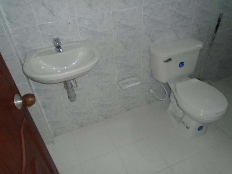 Casa-local EN VENTA EN Av. Gran Colombia, código: 1023453 - 8