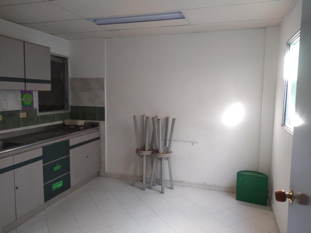 Local EN ARRIENDO EN Sin Barrio, código: 1023474 - 11