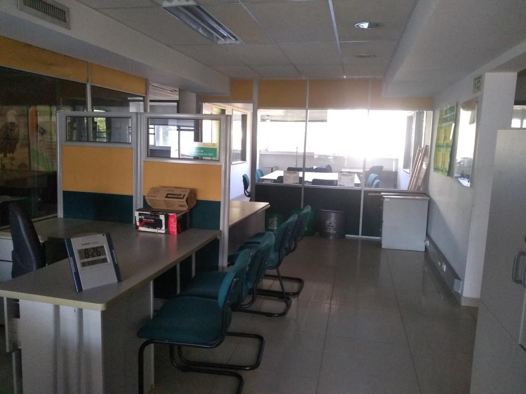 Local EN ARRIENDO EN Sin Barrio, código: 1023474 - 24