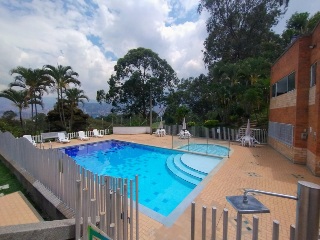 Casa EN VENTA EN Belén La Mota, código: 10236749 - 29