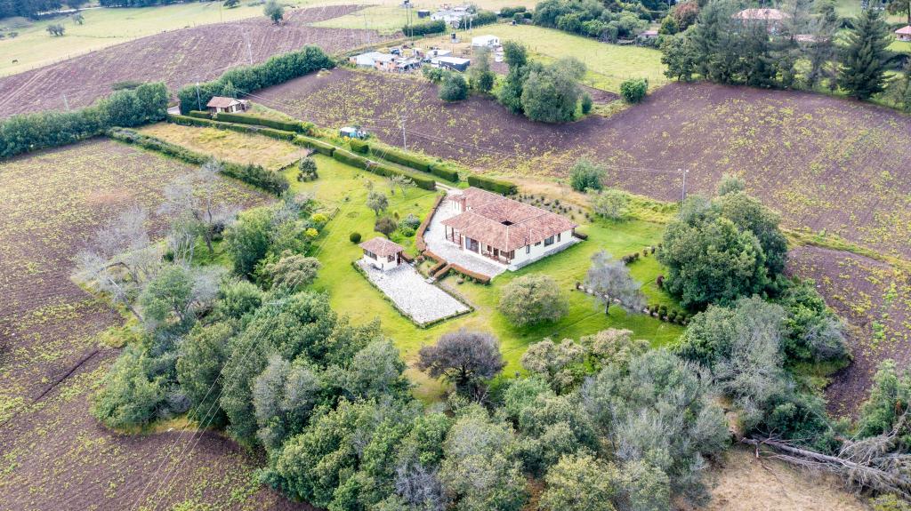 Finca EN VENTA EN Vereda El Rodeo, código: 1025272 - 5