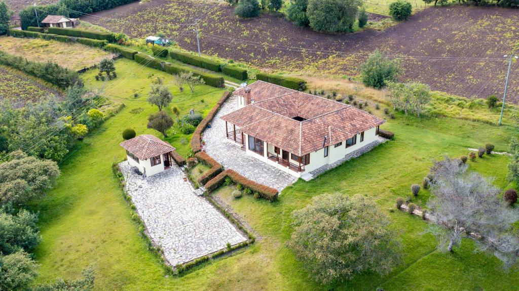 Finca EN VENTA EN Vereda El Rodeo, código: 1025272 - 4