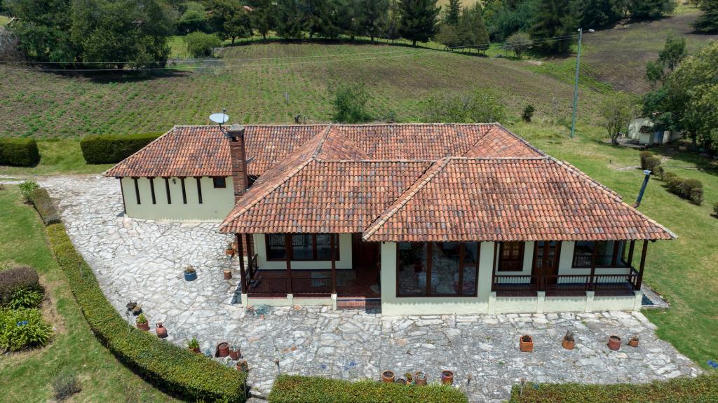 Finca EN VENTA EN Vereda El Rodeo, código: 1025272 - 3