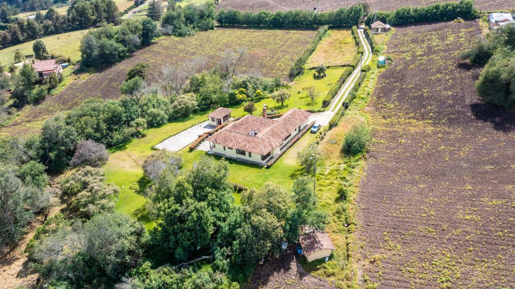 Finca EN VENTA EN Vereda El Rodeo, código: 1025272 - 0