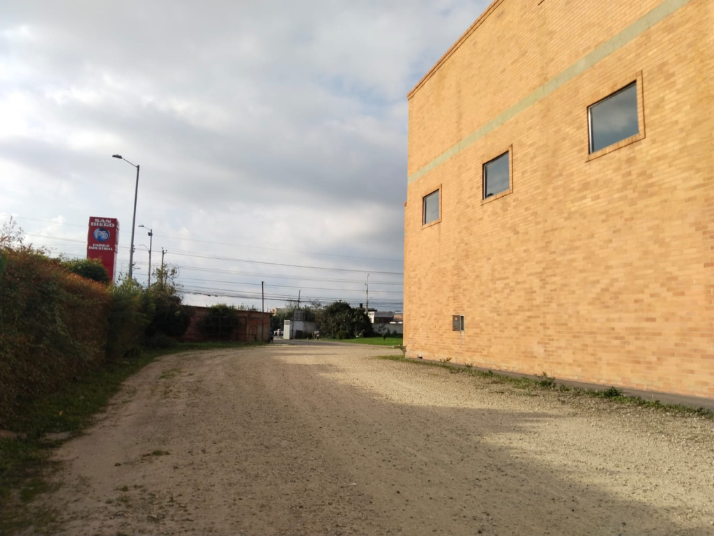 Bodega EN ARRIENDO EN Km 1.5 Siberia Funza, código: 10235045 - 9