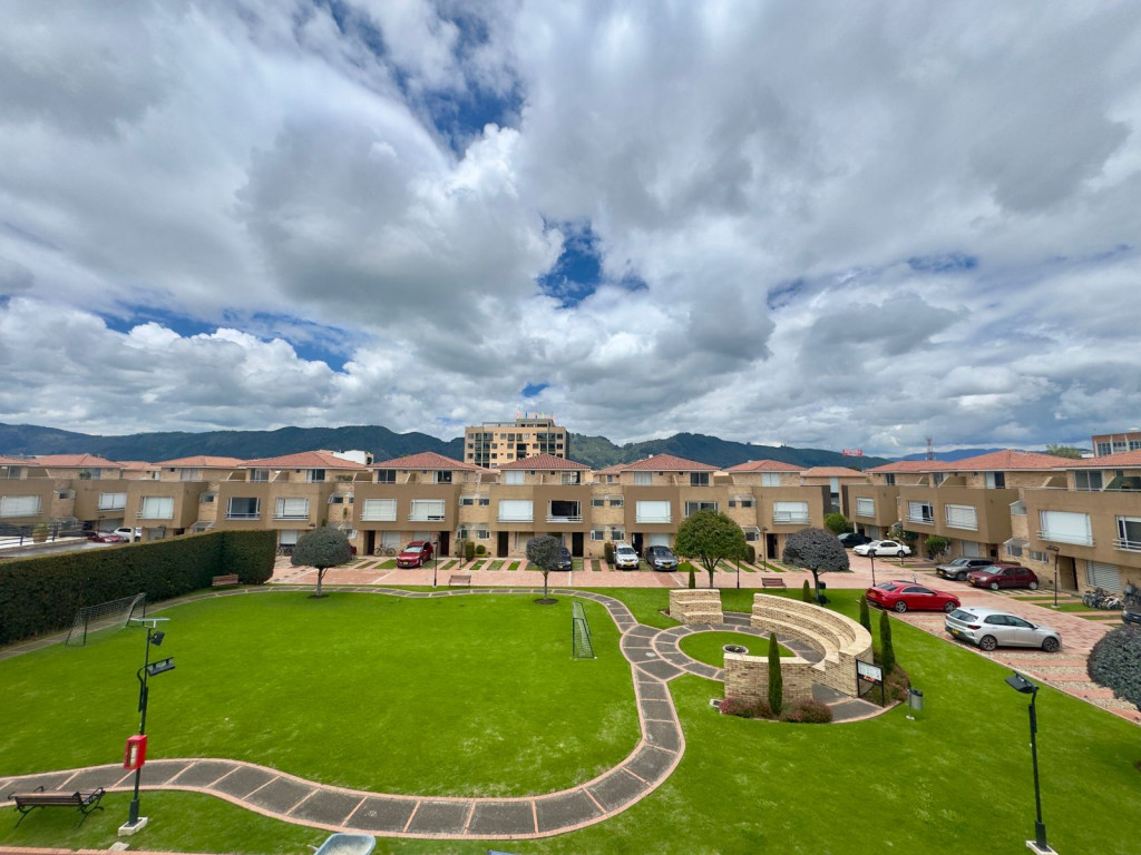 {{ ucwords(strtolower($inmueble[