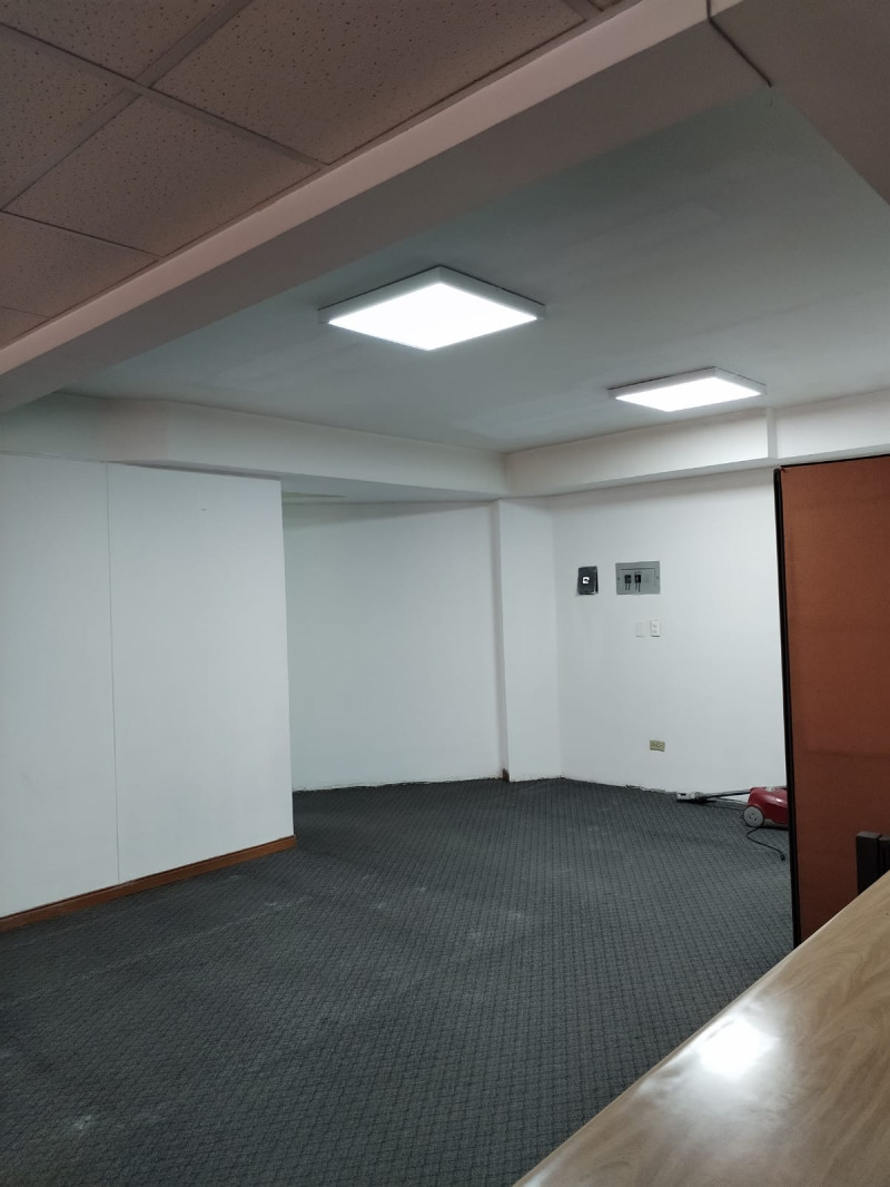 Local EN ARRIENDO EN Parque Central Bavaria, código: 1084758 - 7