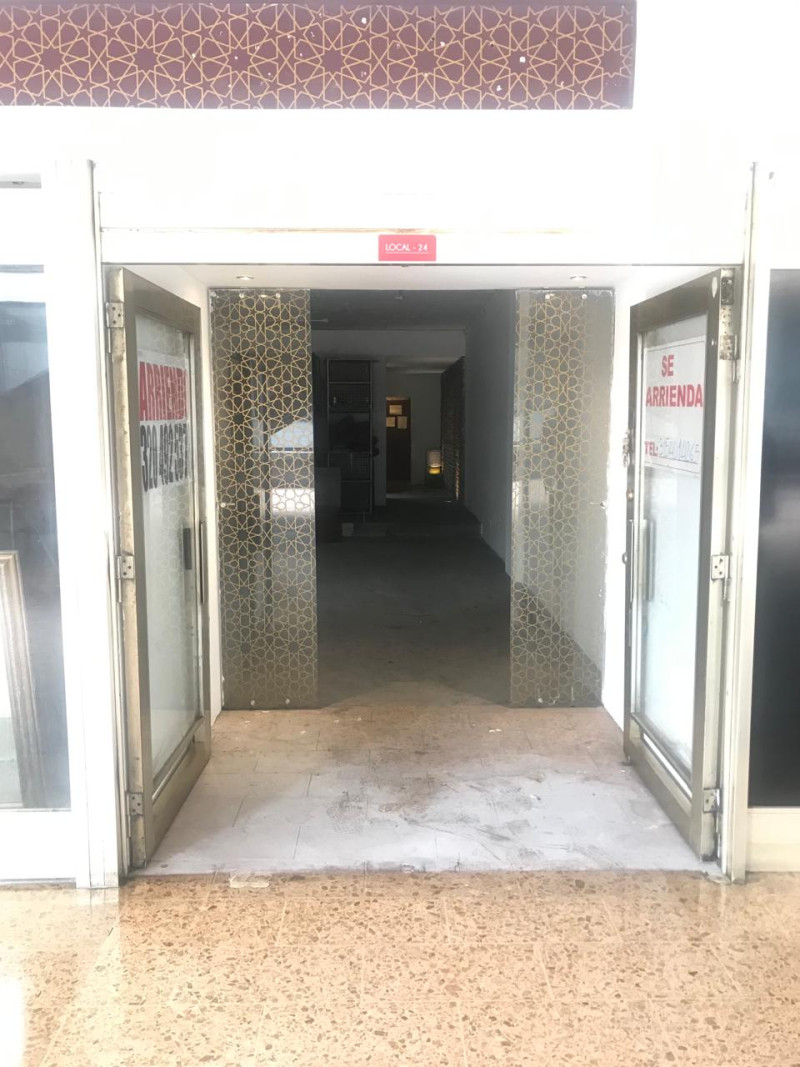 Local EN ARRIENDO EN Parque Central Bavaria, código: 10102652 - 4