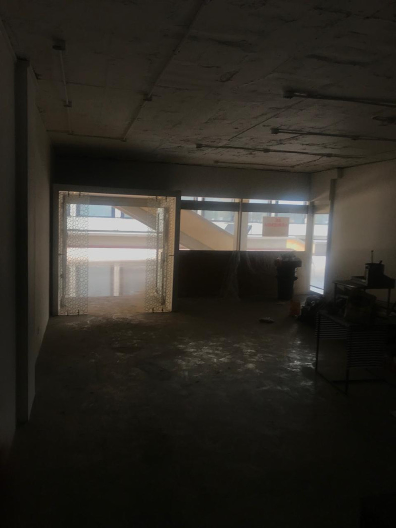 Local EN ARRIENDO EN Parque Central Bavaria, código: 10102652 - 6