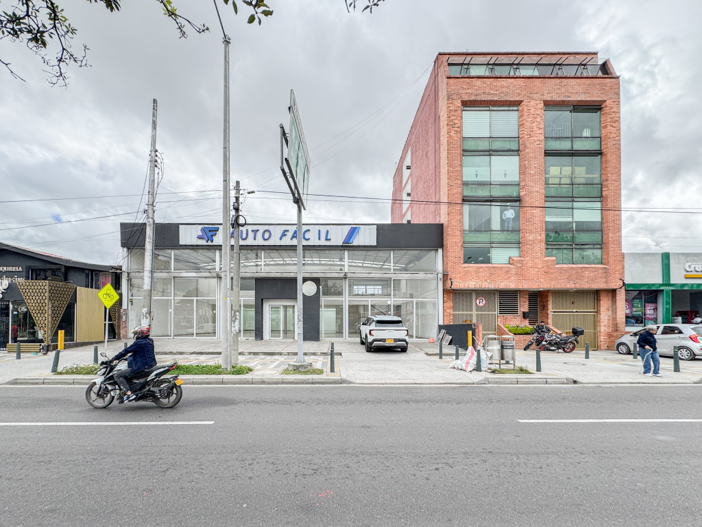Local En Arriendo - Pontevedra, Bogotá
