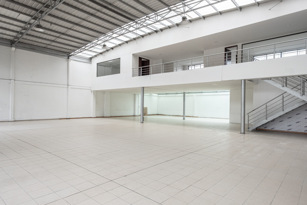 Local En Arriendo - Pontevedra, Bogotá