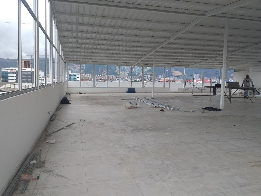 Edificio En Arriendo - Toberin, Bogotá