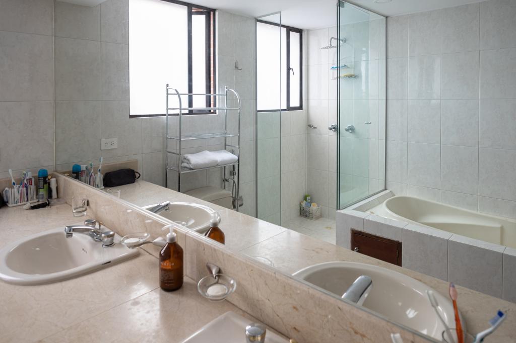 Apartamento En Venta - Los Rosales, Bogotá