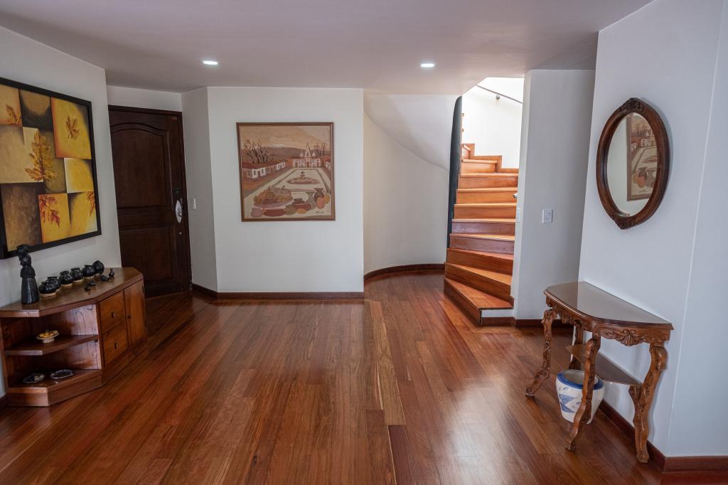 Apartamento En Venta - Los Rosales, Bogotá