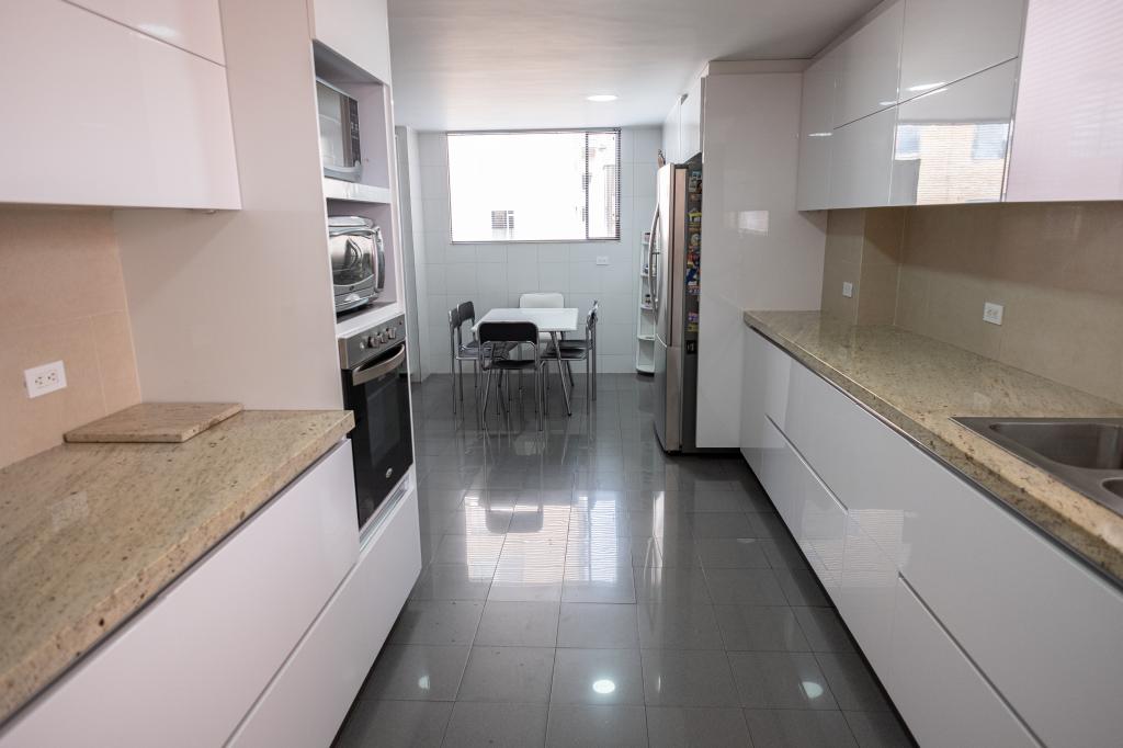 Apartamento En Venta - Los Rosales, Bogotá