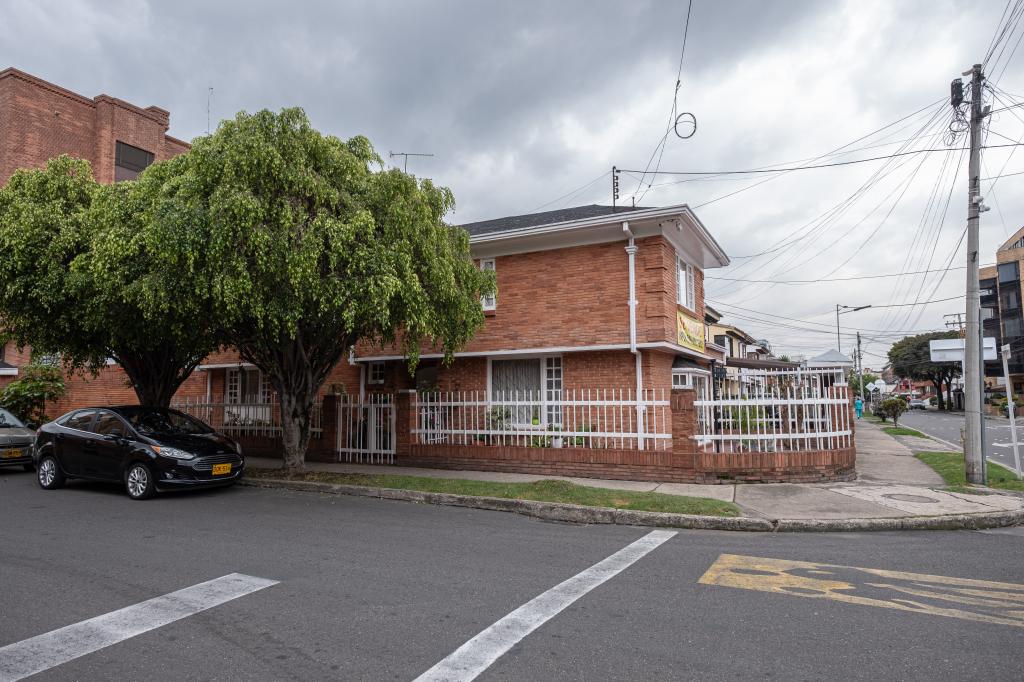 Casa en arriendo/venta, código 2672