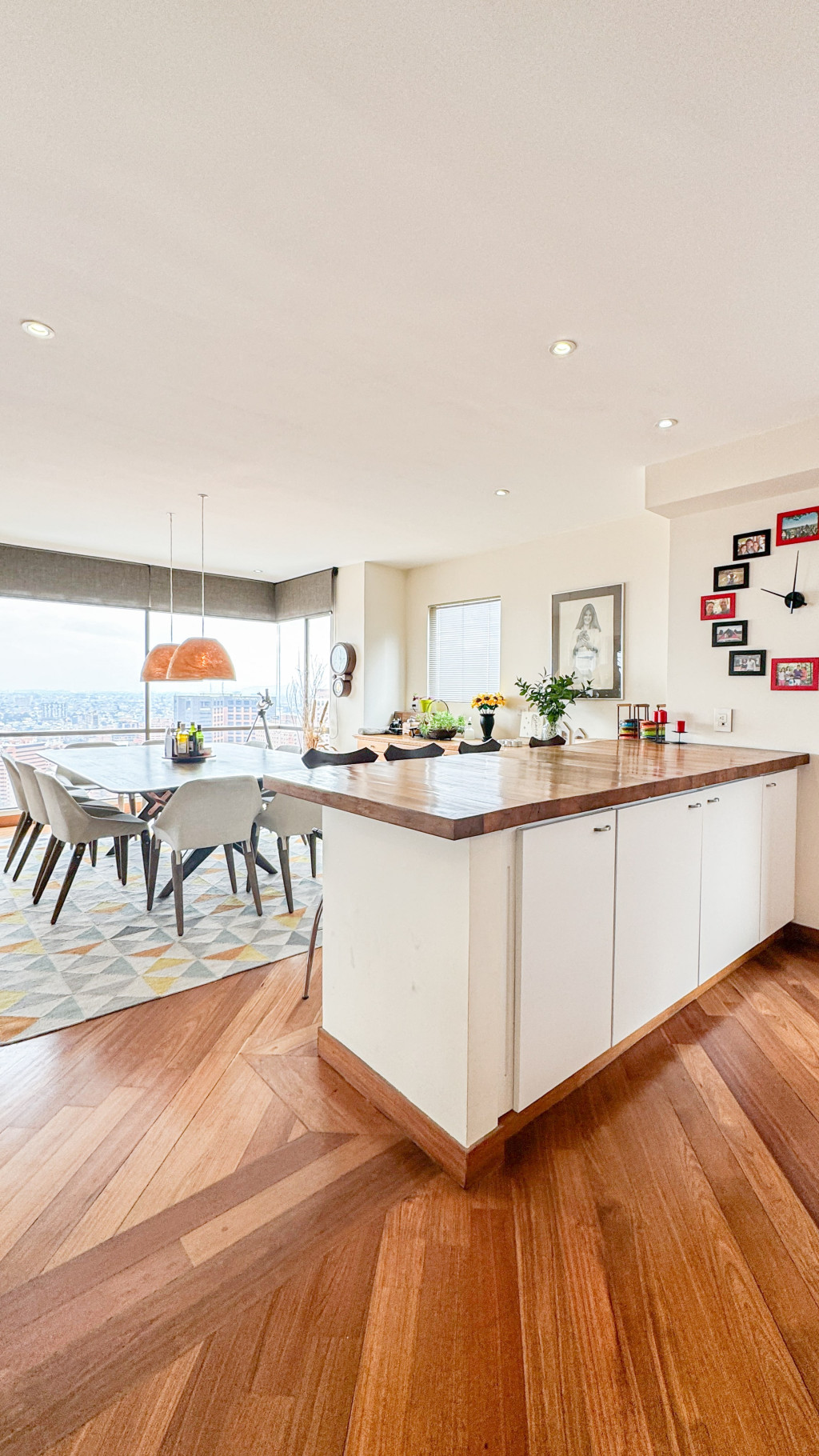 Apartamento En Venta - Los Rosales, Bogotá