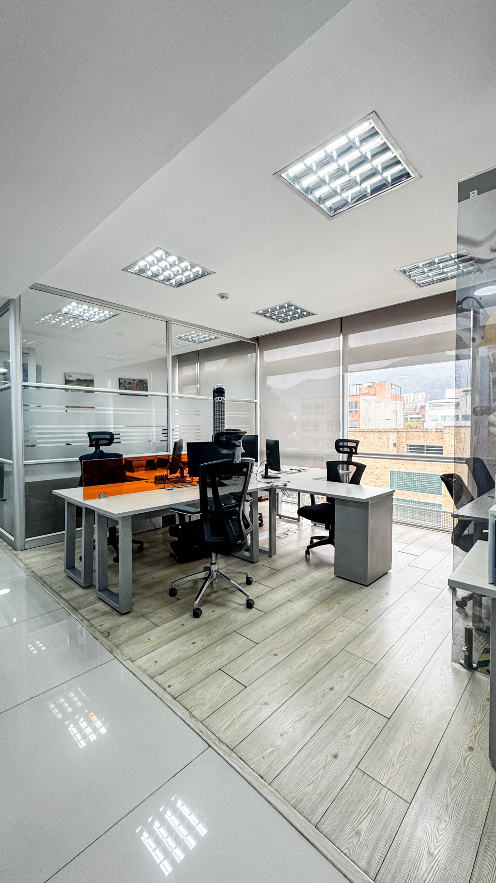 Oficina En Arriendo - Antiguo Country, Bogotá