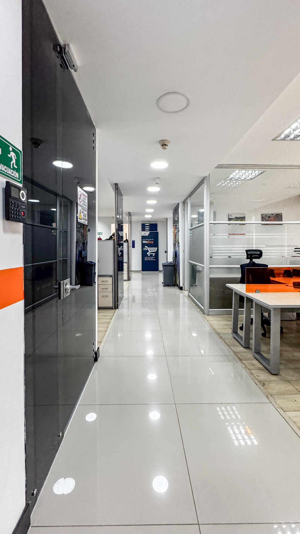 Oficina En Arriendo - Antiguo Country, Bogotá