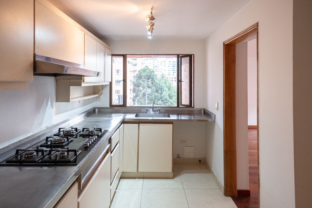 Apartamento En Arriendo/Venta - Los Rosales, Bogotá