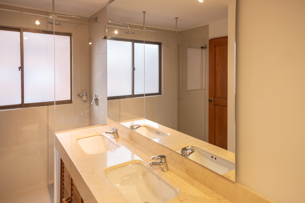 Apartamento En Arriendo/Venta - Los Rosales, Bogotá