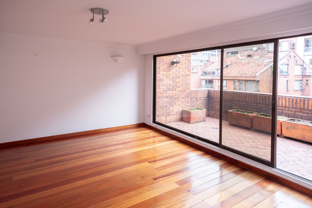 Apartamento En Arriendo/Venta - Los Rosales, Bogotá