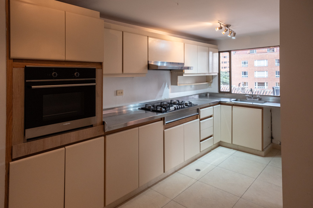 Apartamento En Arriendo/Venta - Los Rosales, Bogotá
