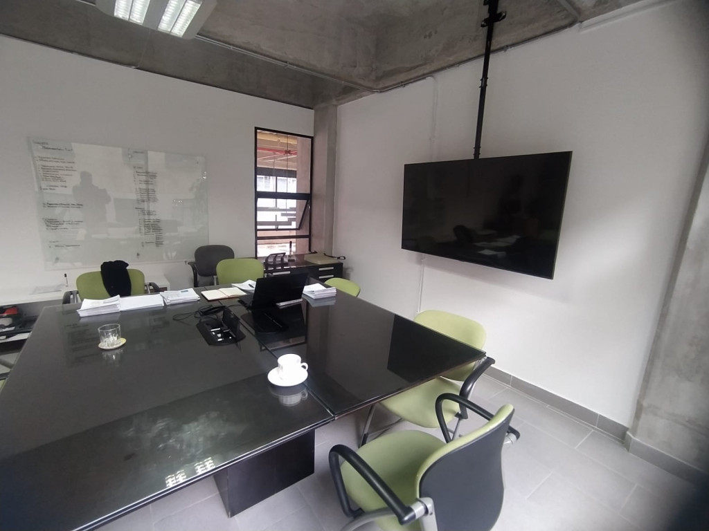 Oficina en arriendo, código 2925