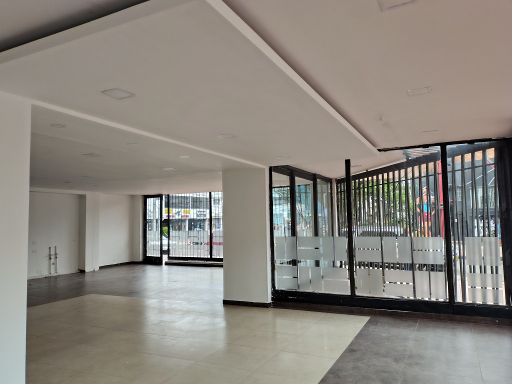 Local En Arriendo - Lago Gaitán, Bogotá