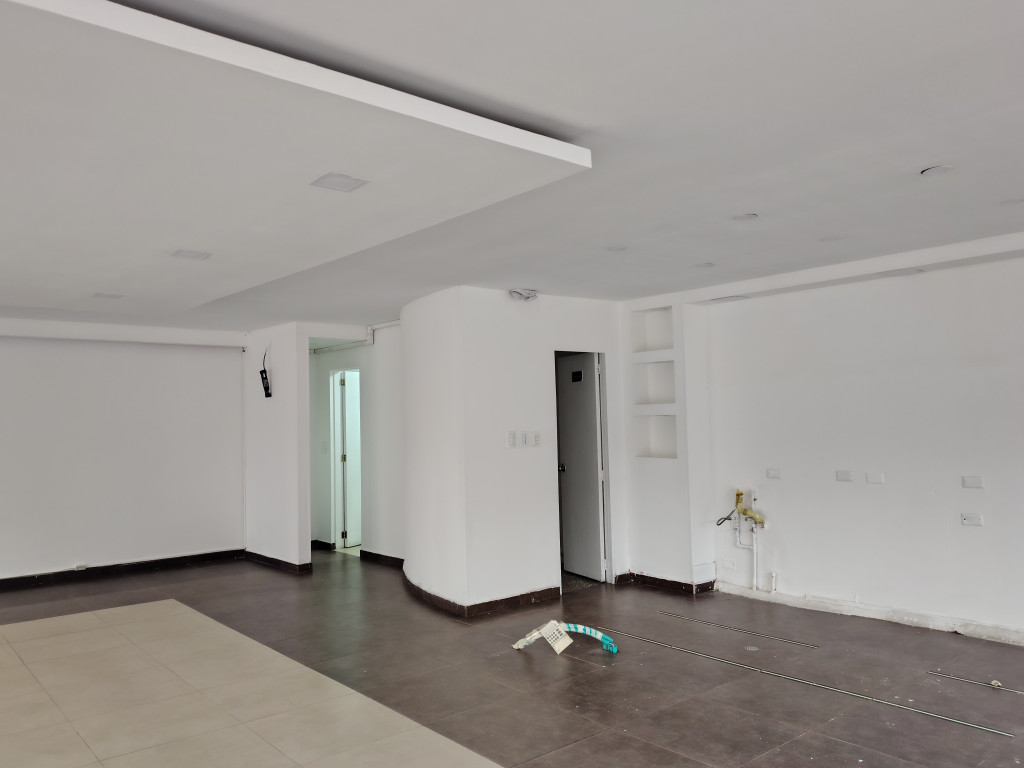Local En Arriendo - Lago Gaitán, Bogotá