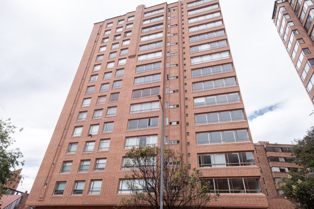 Apartamento En Arriendo - Los Rosales, Bogotá